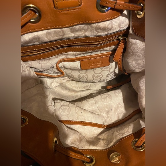 Michael Kors Jean and Straw Shoulder/Bucket Bag - Picture 4 of 4